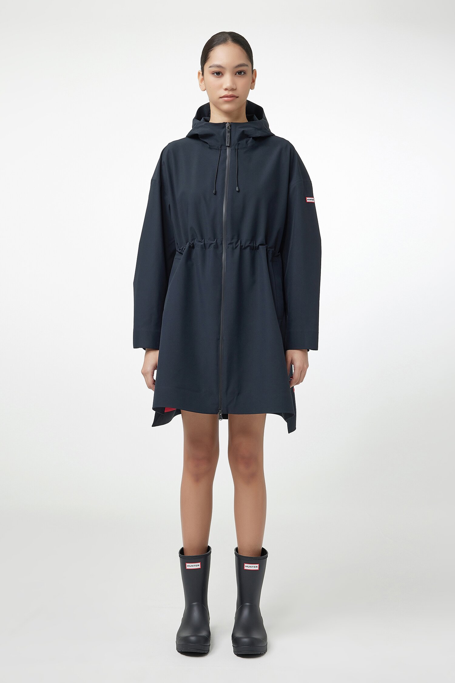 [WOMEN] 플레이 에센셜 웨더 자켓 - 블랙 HEW0004AJZBLK