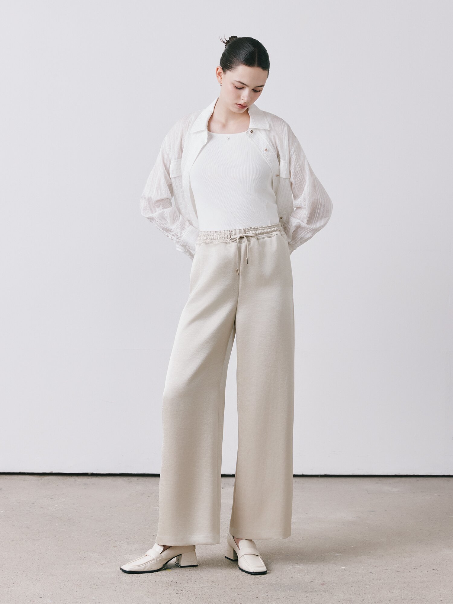 메탈 장식 스트링 밴딩 와이드 팬츠 (BEIGE)