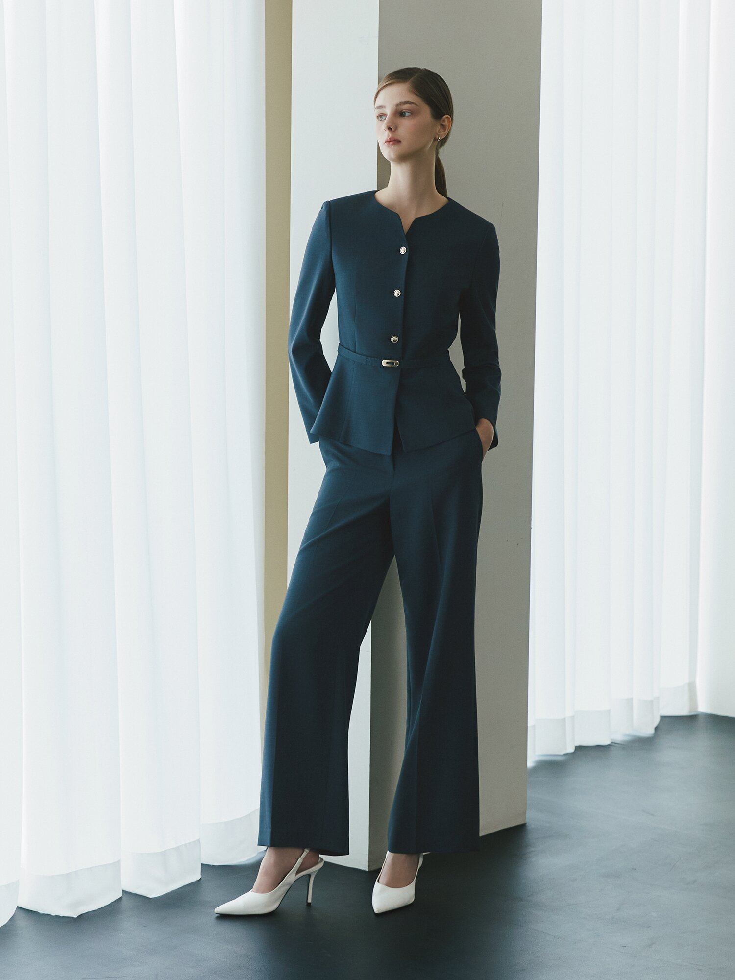 메탈 장식 세미 부츠컷 팬츠 (MELANGE NAVY)