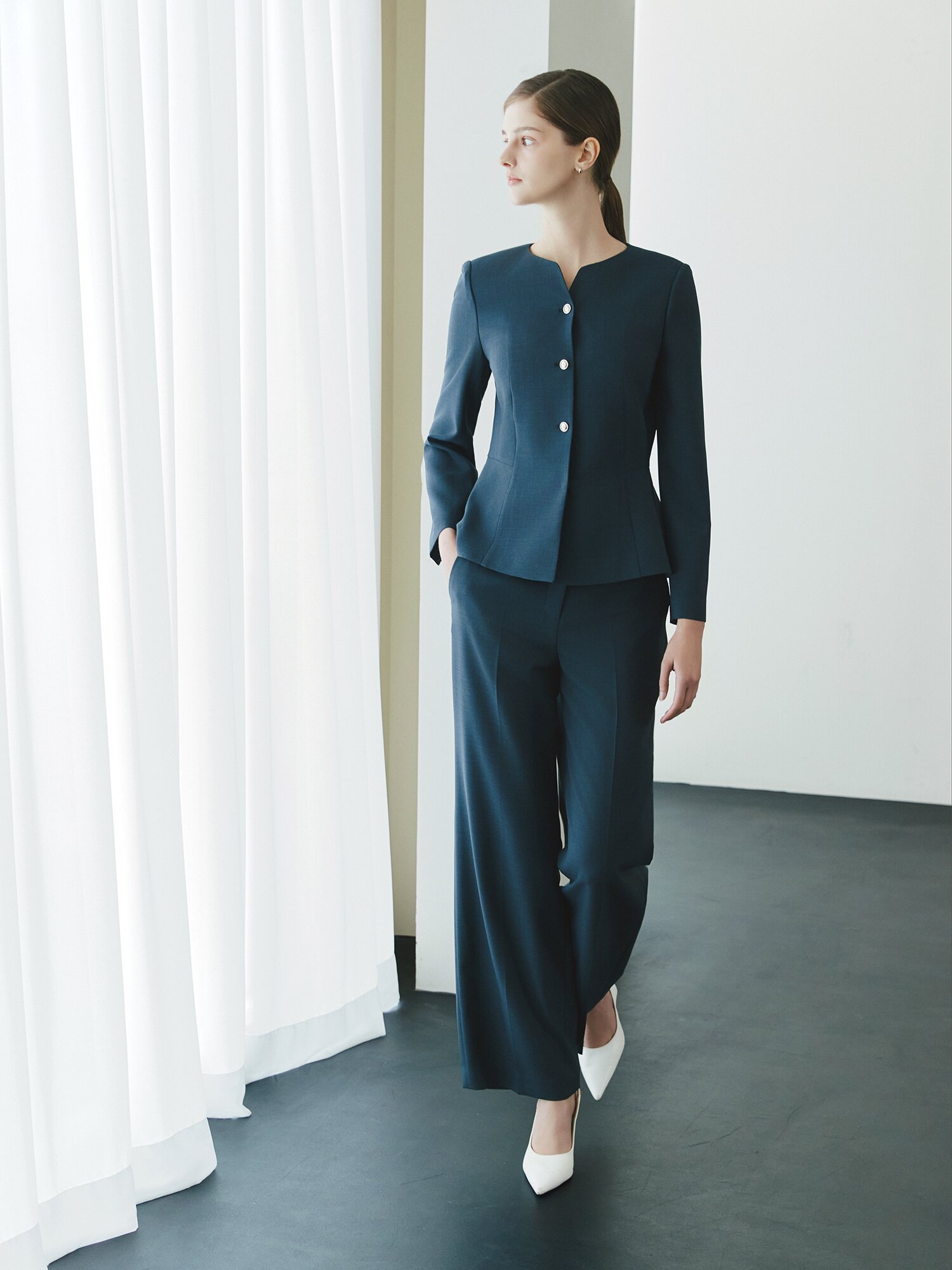 메탈 장식 세미 부츠컷 팬츠 (MELANGE NAVY)