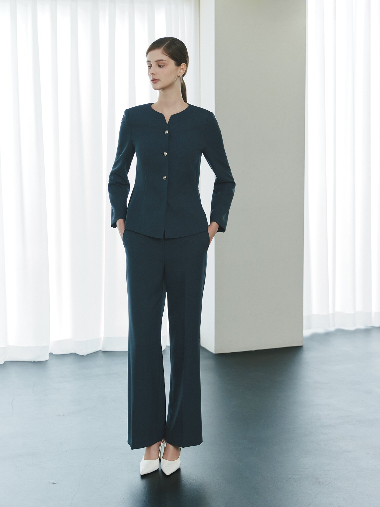 메탈 장식 세미 부츠컷 팬츠 (MELANGE NAVY)