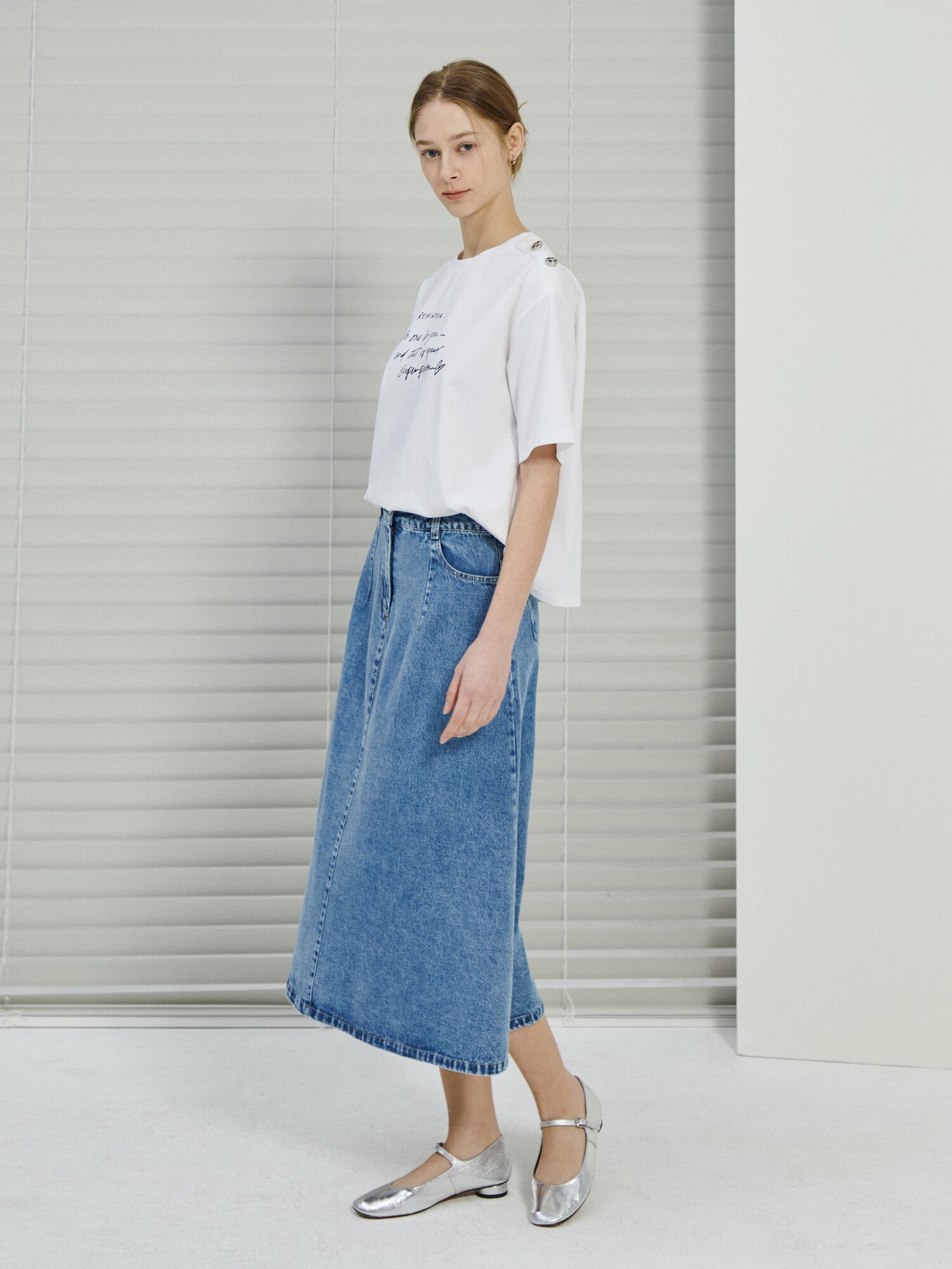 루즈핏 코튼 숄더 버튼 티셔츠 (IVORY)