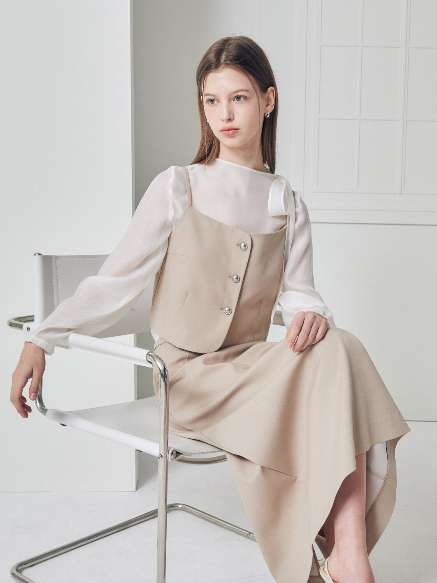 뷔스티에 탑 + 벨티드 A라인 스커트 세트 (BEIGE)