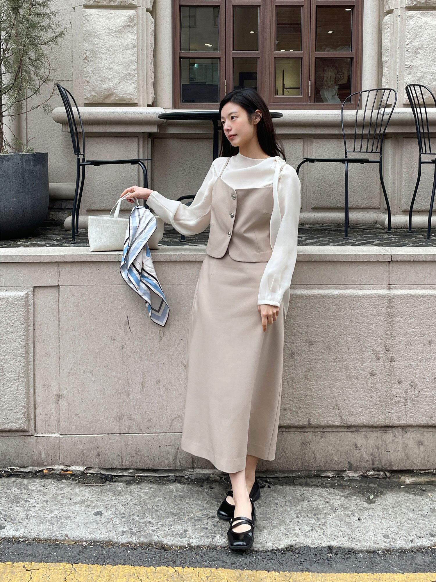 뷔스티에 탑 + 벨티드 A라인 스커트 세트 (BEIGE)