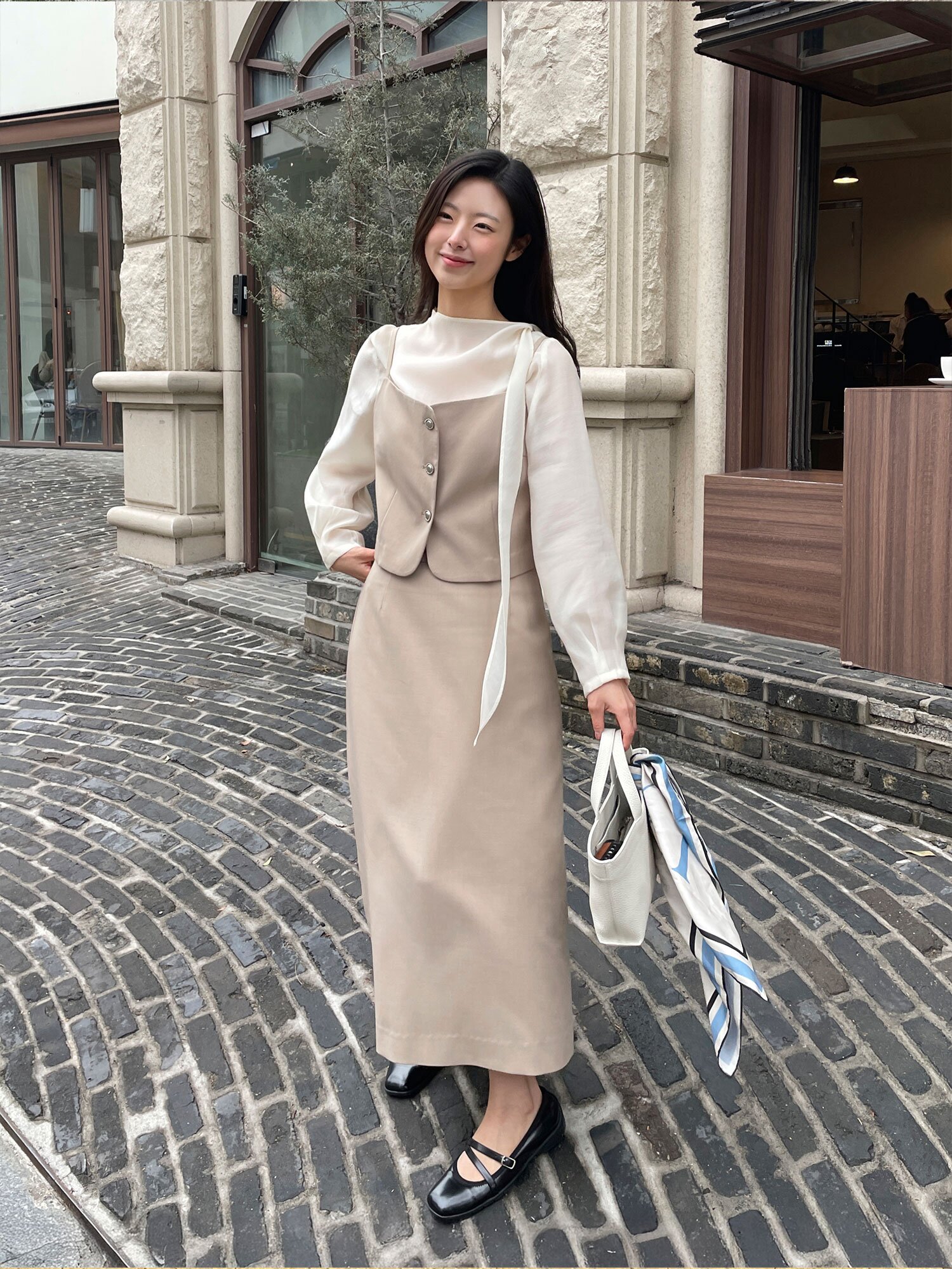 뷔스티에 탑 + 벨티드 A라인 스커트 세트 (BEIGE)