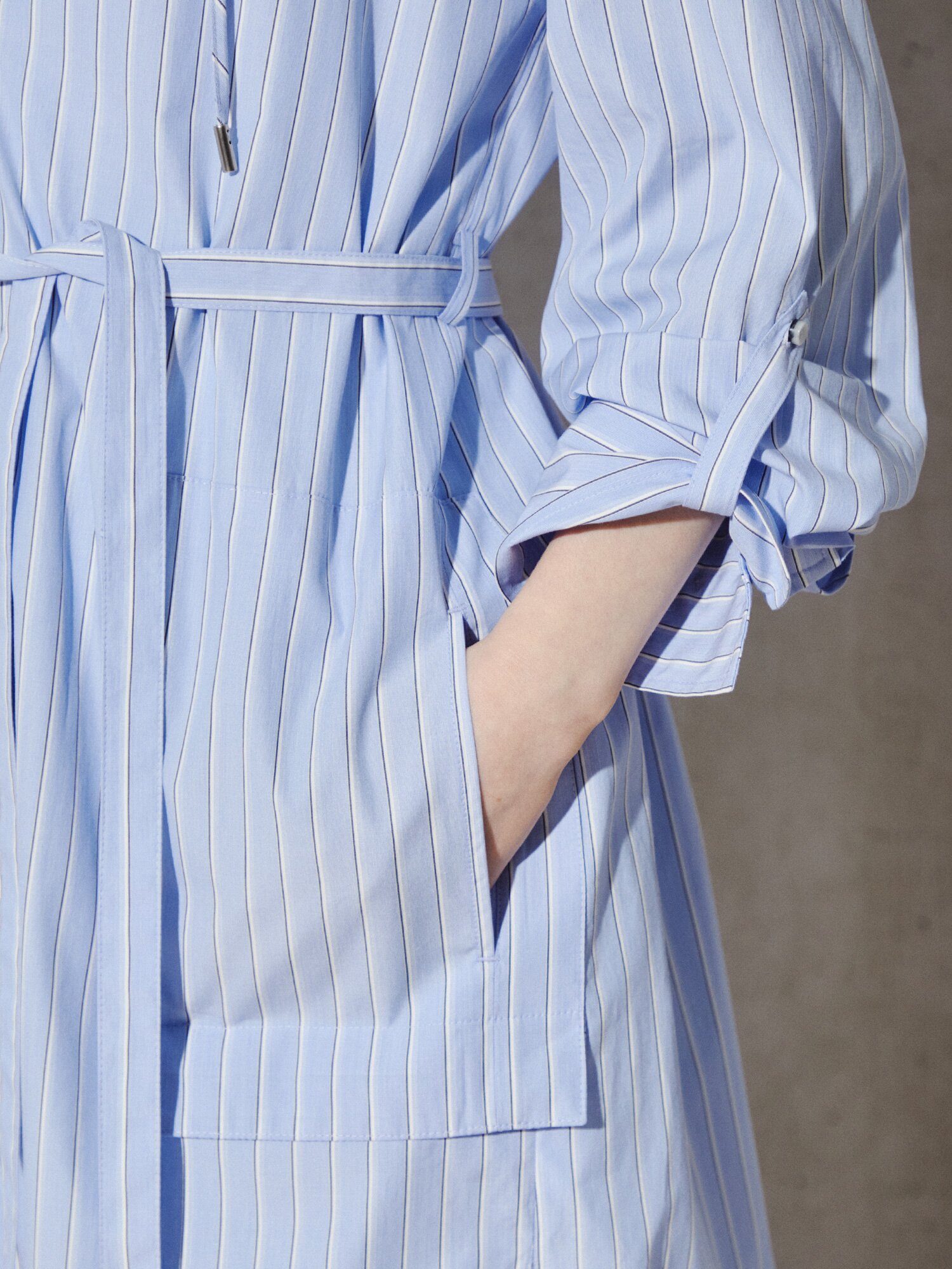 소프트 스트라이프 롱 블라우스 (STRIPE BLUE)