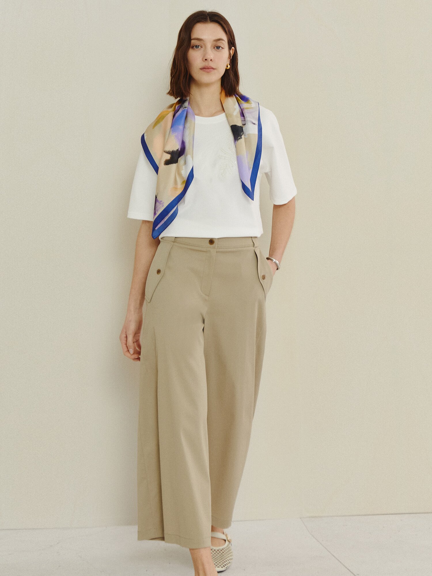 보타닉 비딩 포인트 코튼 티셔츠 (WHITE)