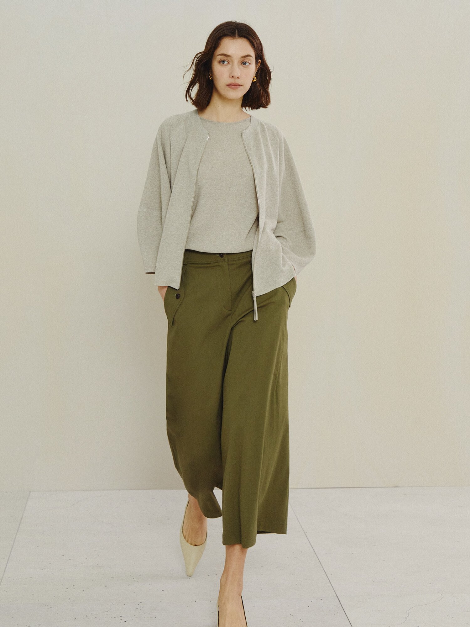 모던 아웃포켓 와이드 트라우저 (KHAKI)