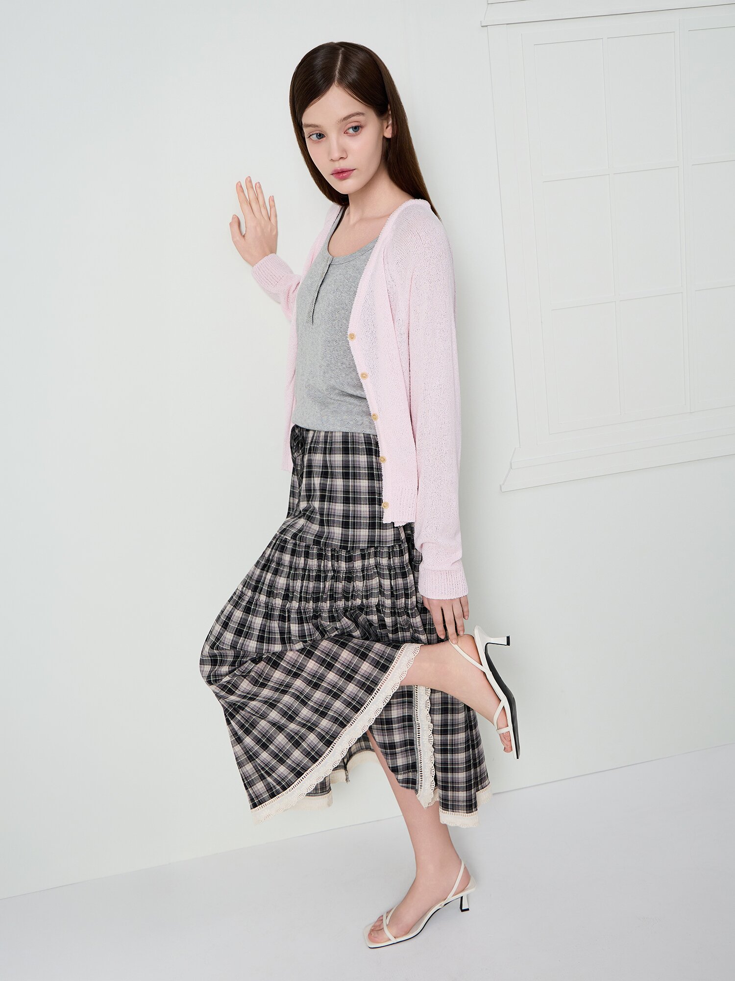부클 레터링 자수 브이넥 가디건 (PINK)