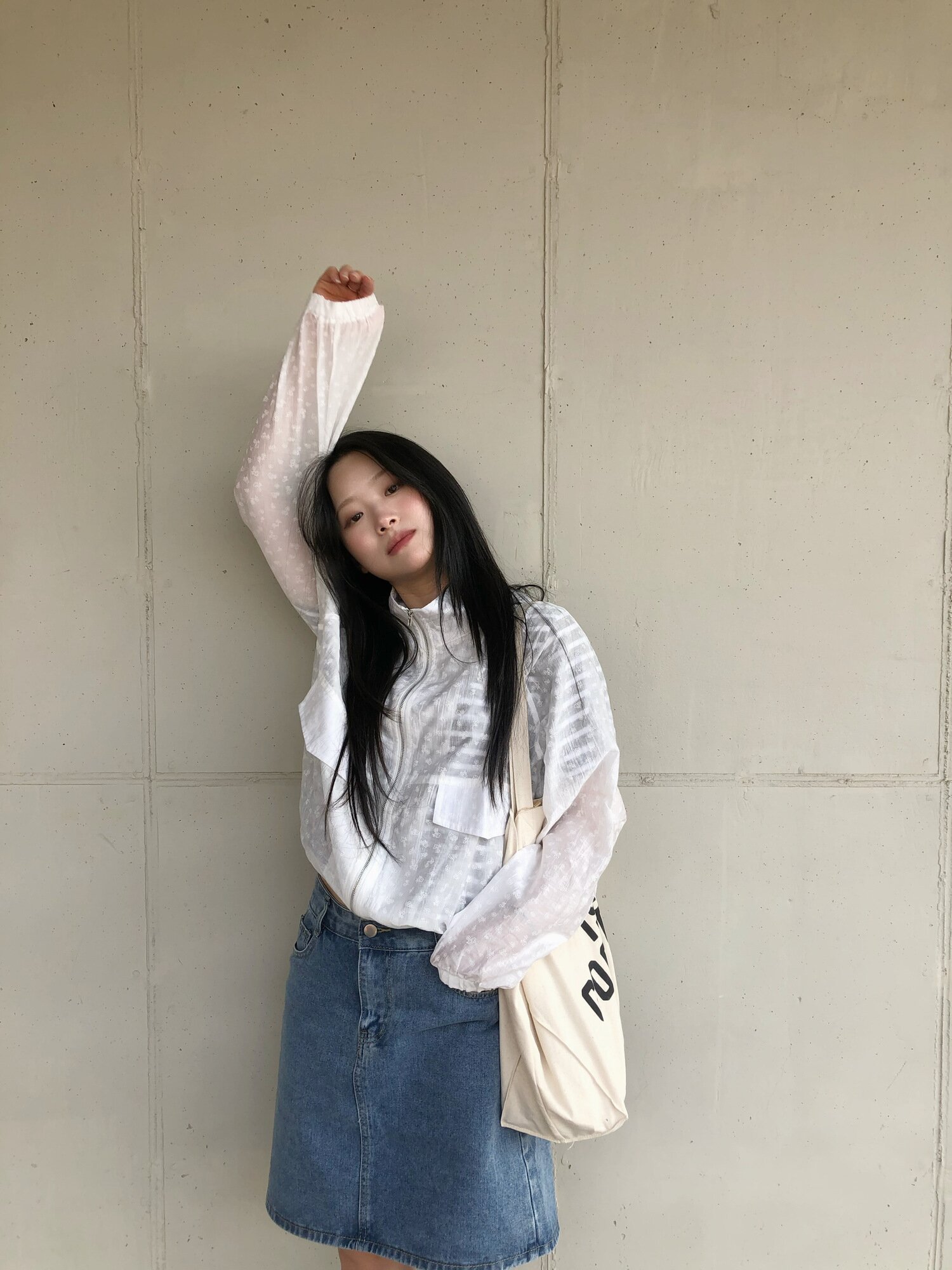 플라워 패턴 하이넥 점퍼 (WHITE)