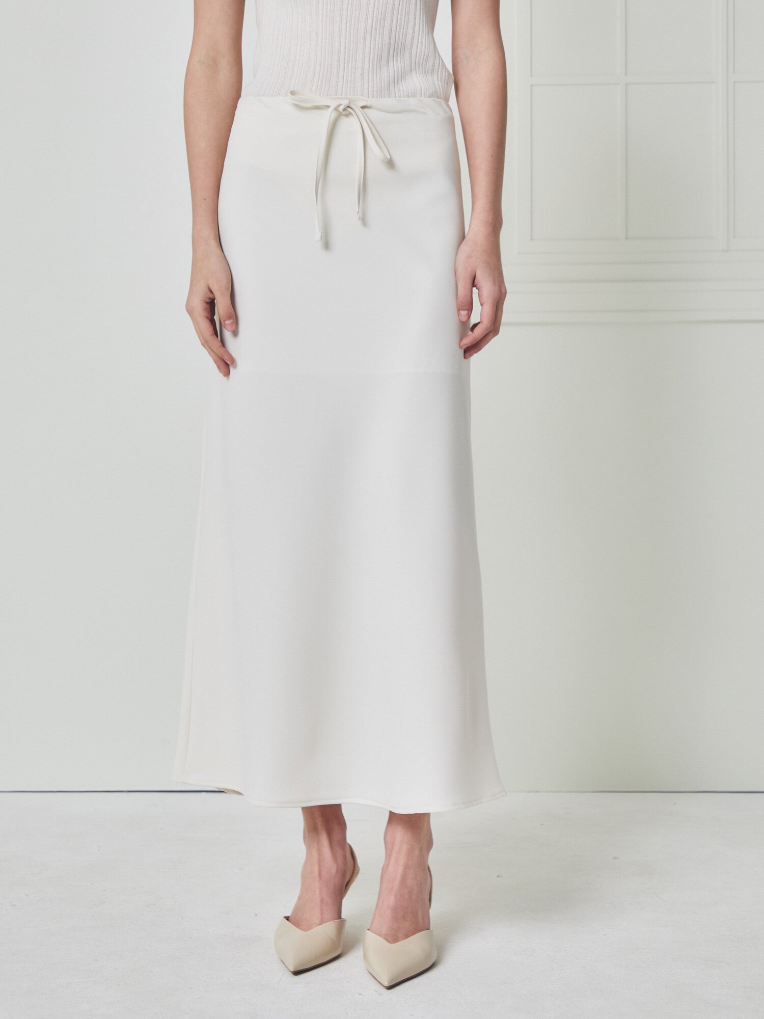 드로우스트링 A라인 스커트 (IVORY)