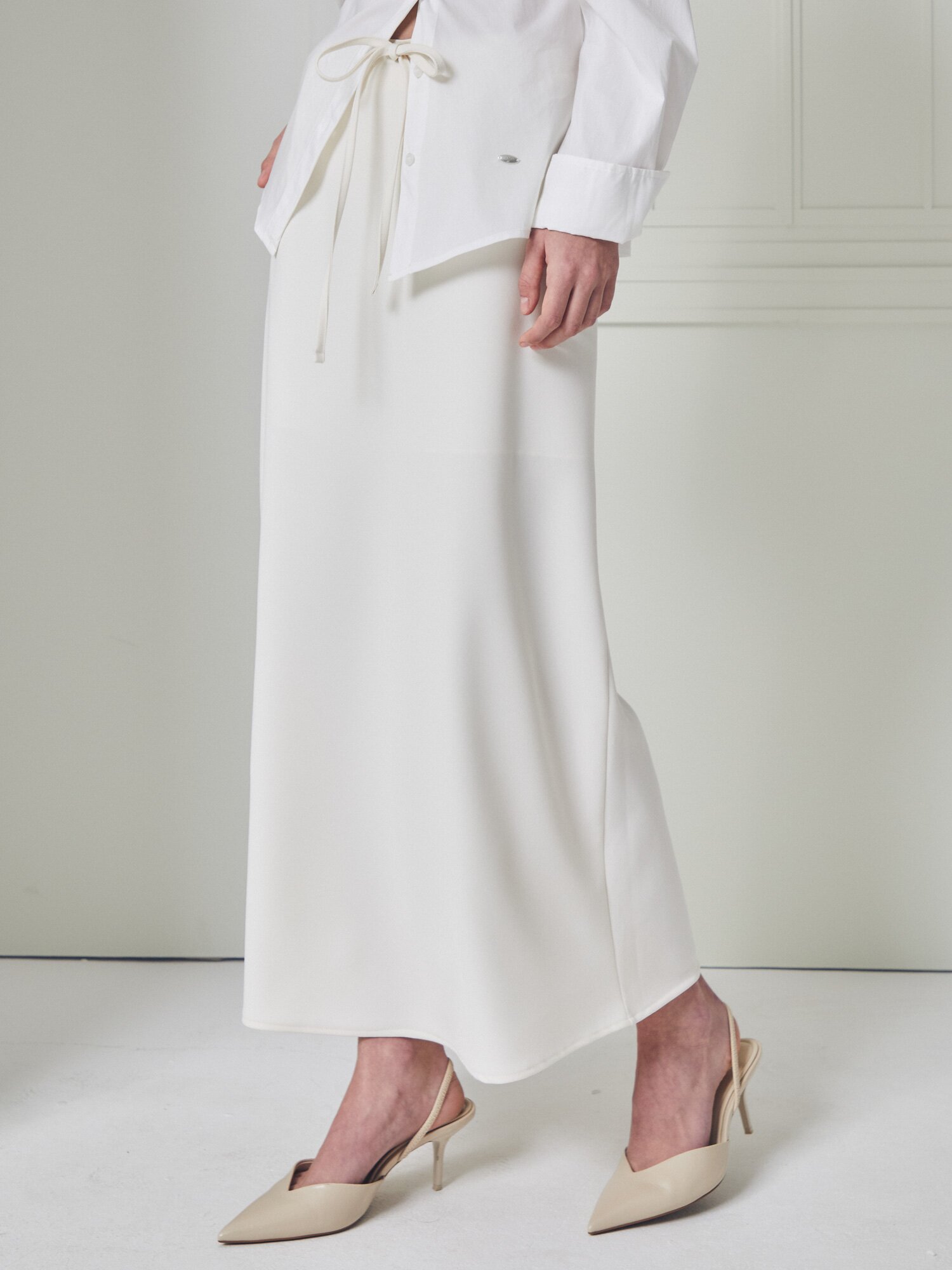 드로우스트링 A라인 스커트 (IVORY)