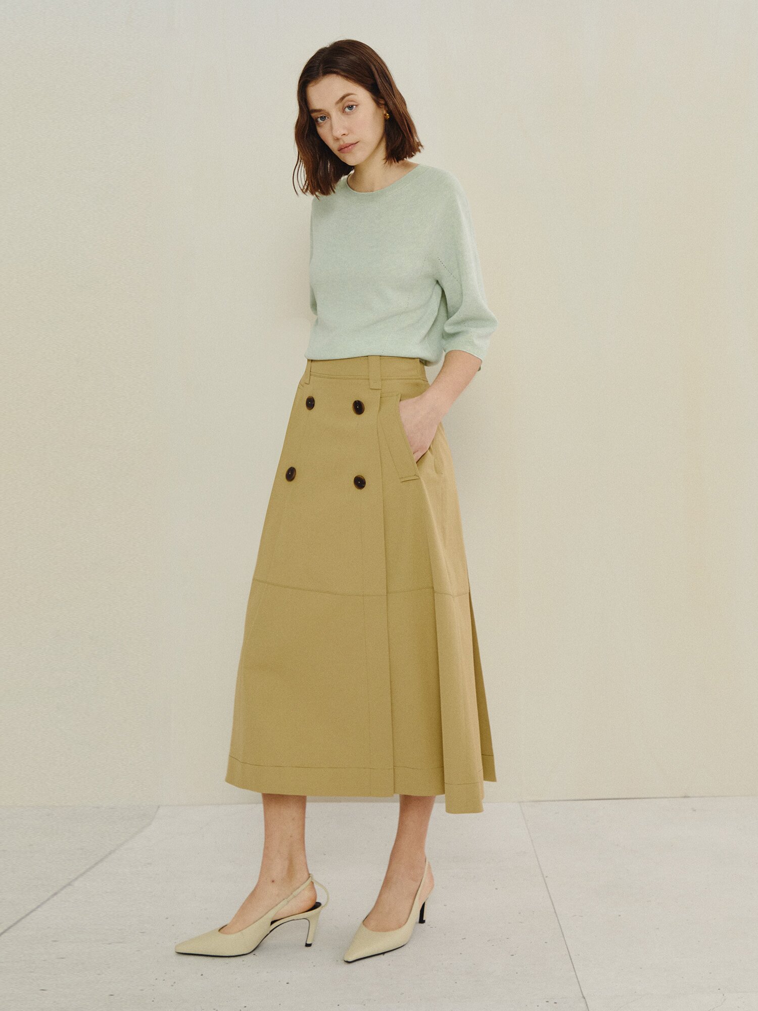 트렌치 더블 버튼 미디 스커트 (KHAKI BEIGE)
