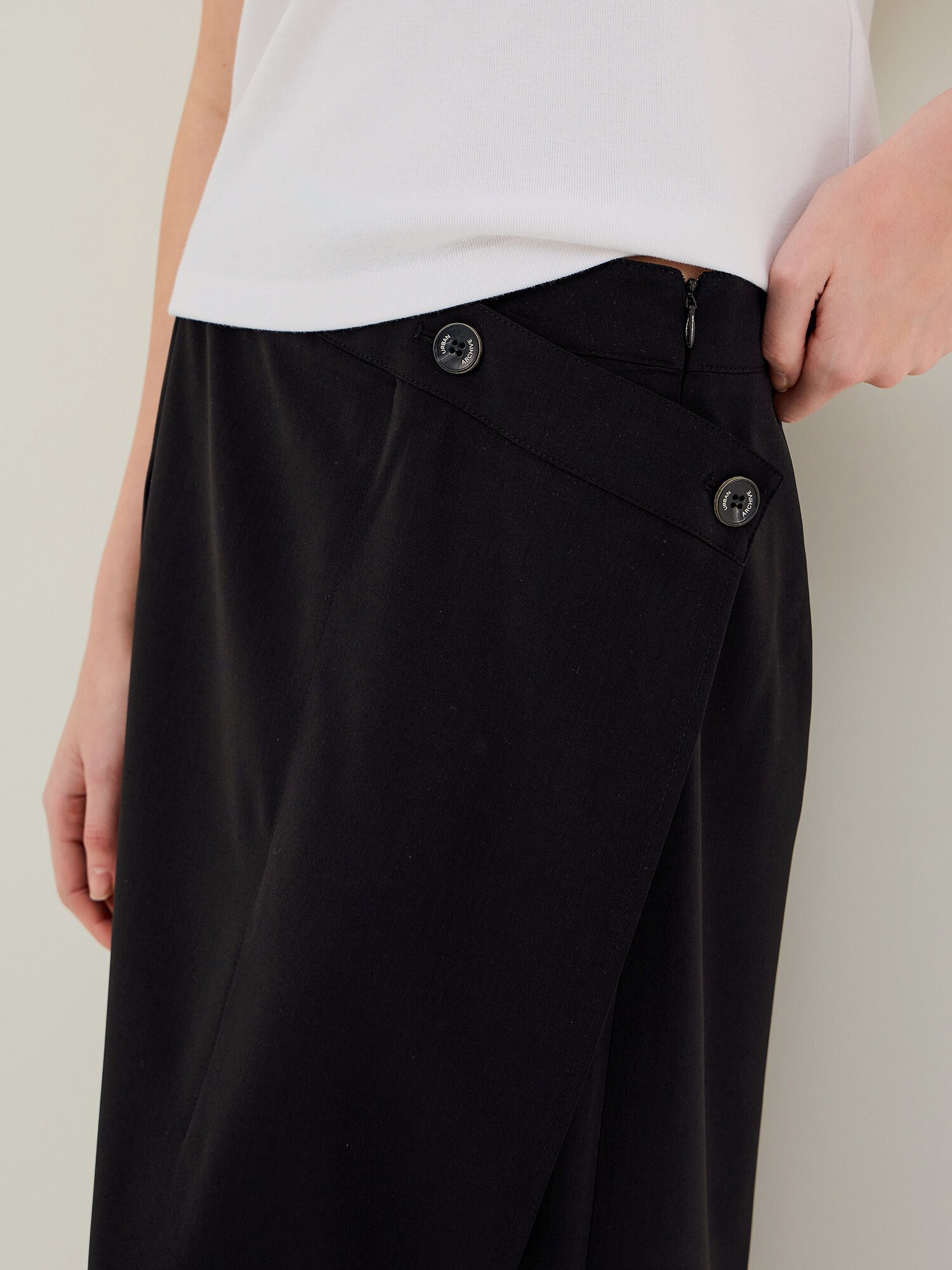 언밸런스 패널 A라인 스커트 (BLACK)