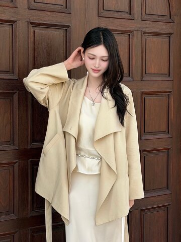 르제로 벨티드 하프 트렌치 코트 / 베이지
