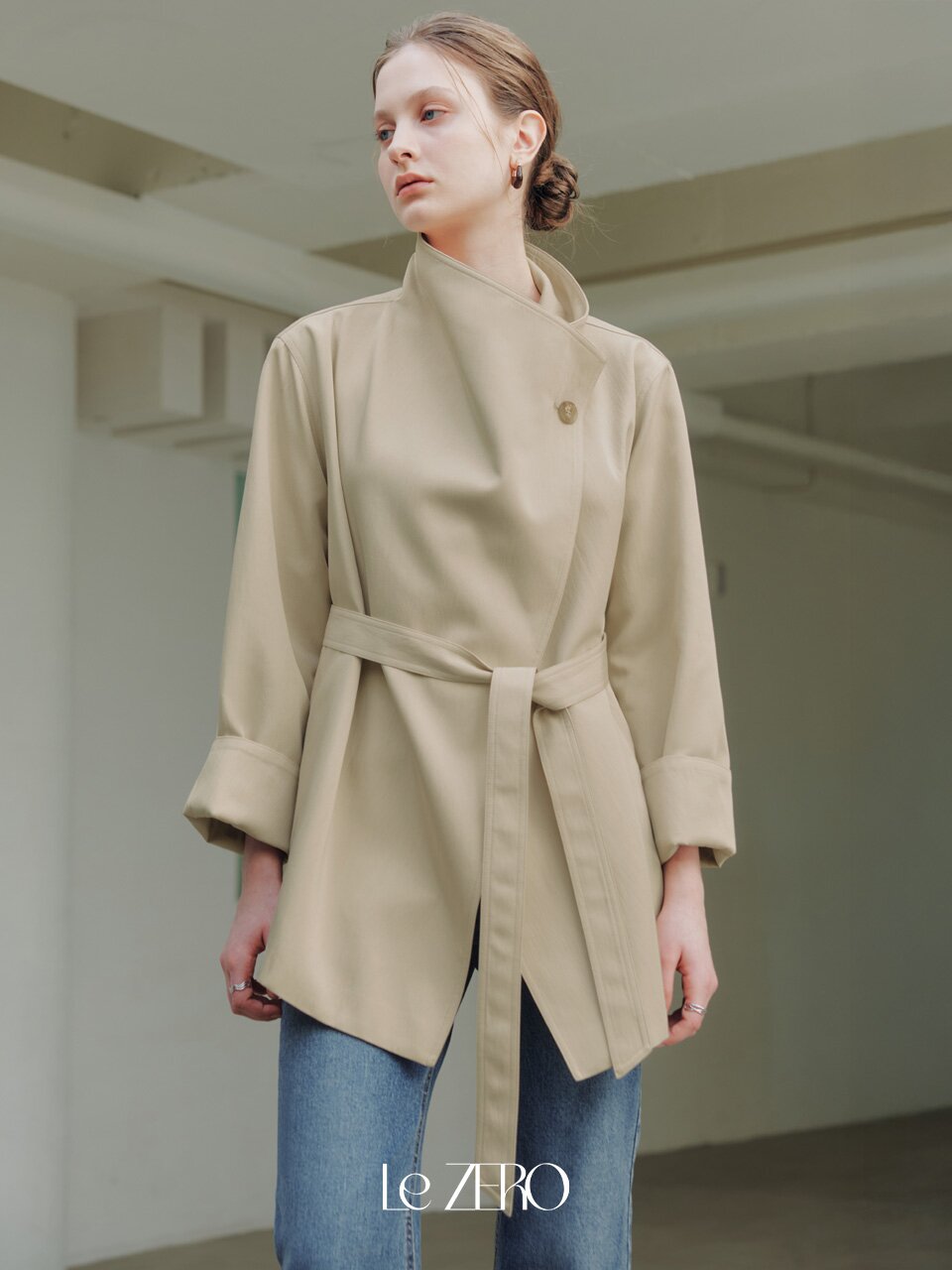 르제로 벨티드 하프 트렌치 코트 / 베이지