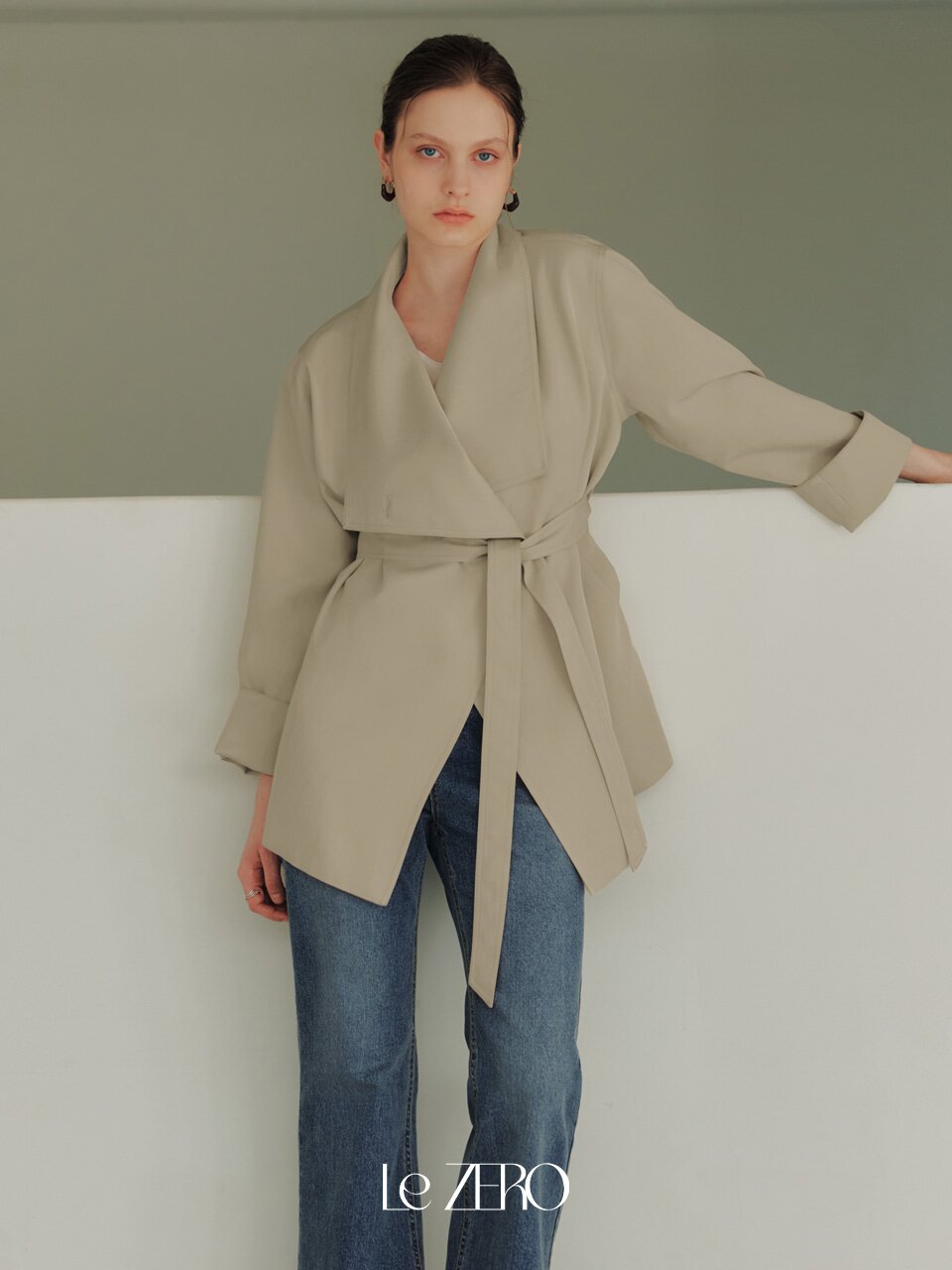 르제로 벨티드 하프 트렌치 코트 / 베이지