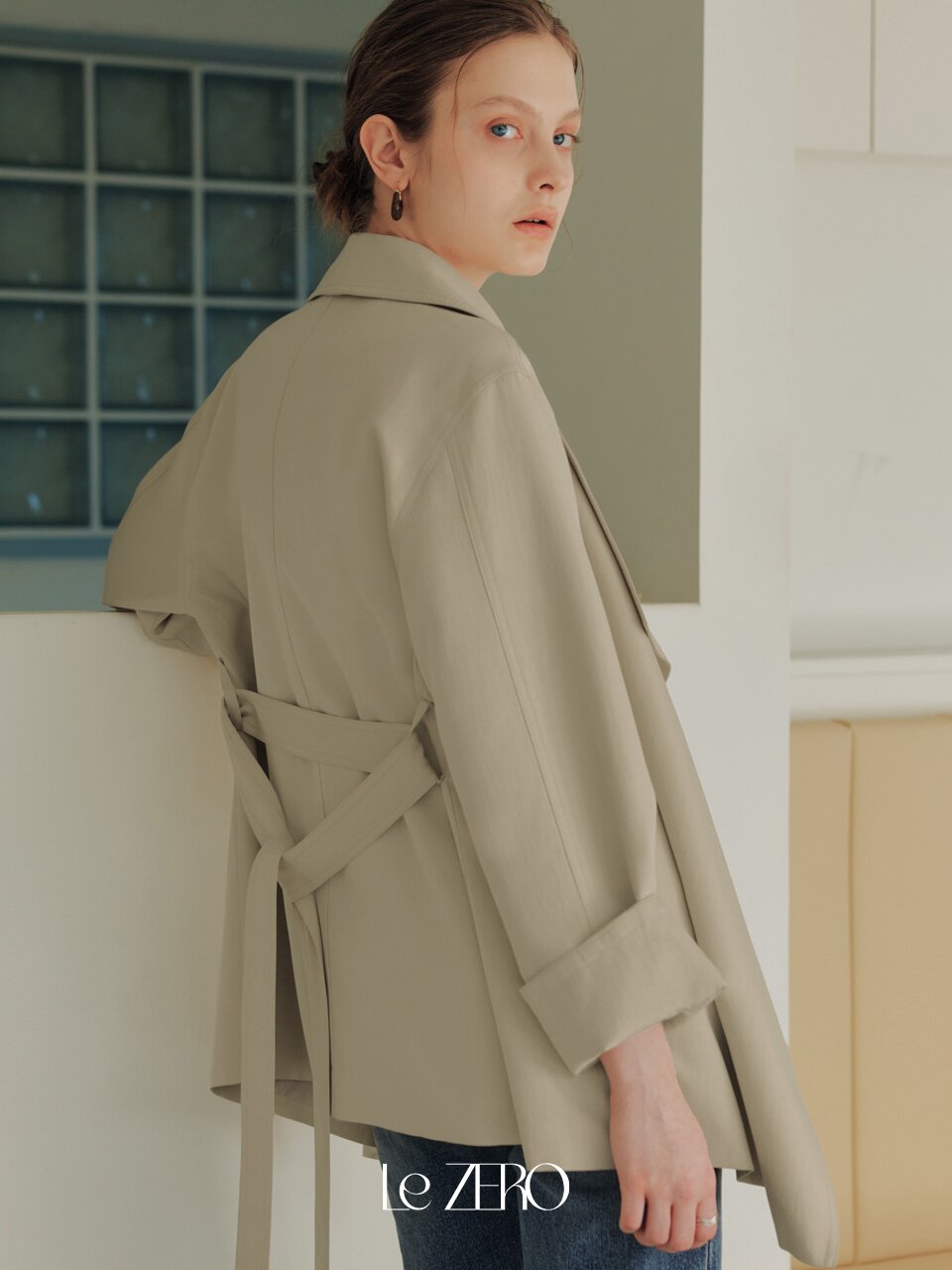 르제로 벨티드 하프 트렌치 코트 / 베이지