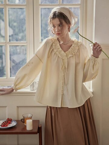 4/16일 예약배송_PM_Embroidery ruffle v-neck blouse