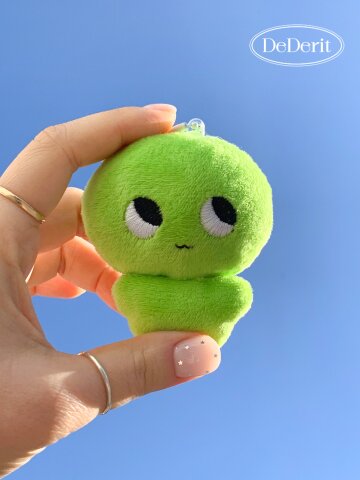 데데리트 귀여운 눈치보는 초록 외계인 인형 키링 인싸 키홀더 열쇠고리 생일 친구 우정 커플 쓸데없는 선물
