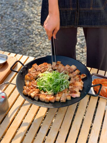 무쇠 주물팬 그리들 캠핑 삼겹살 찌개 고기불판 원형팬 파우치포함
