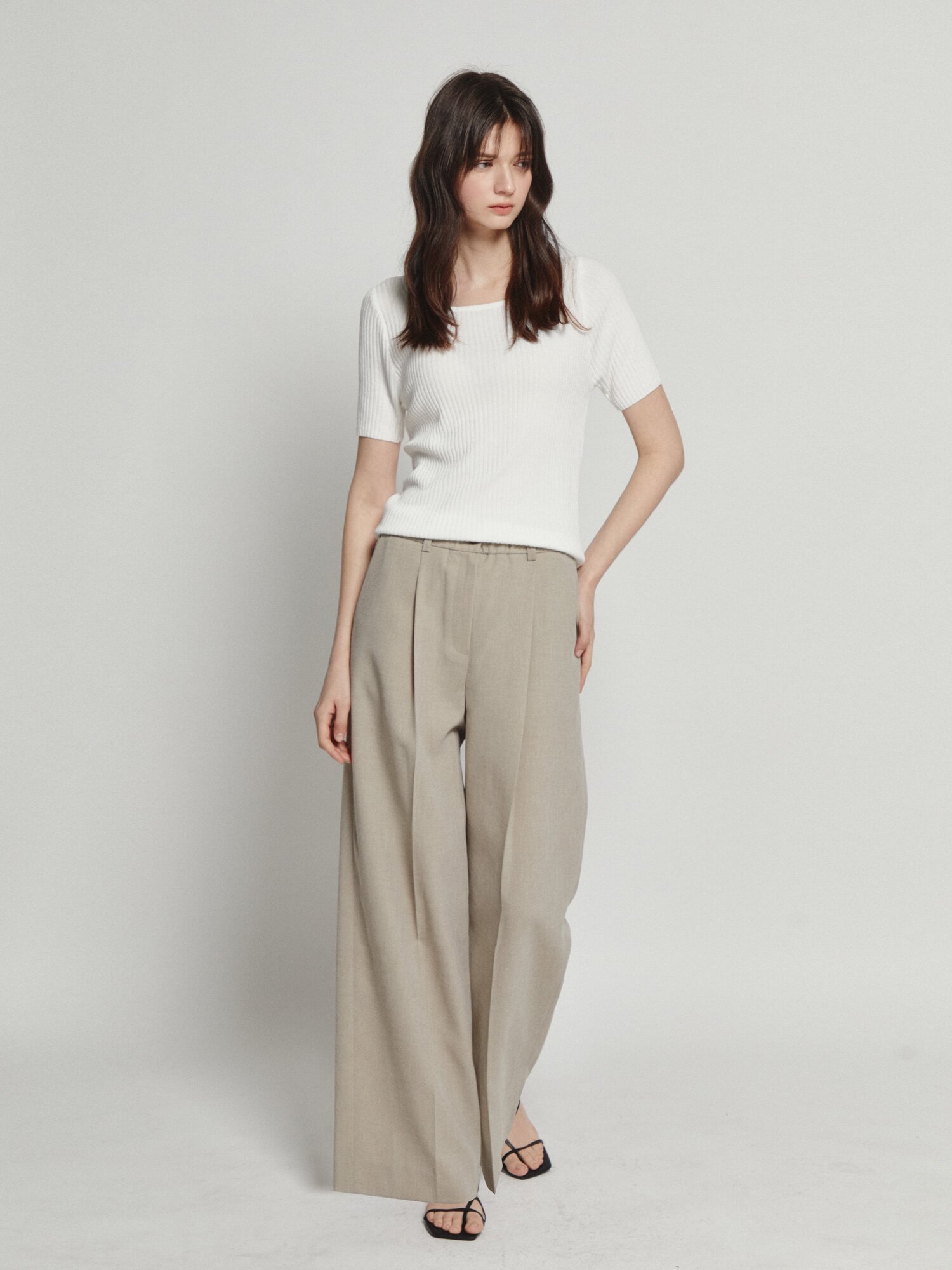 버튼 원턱 밴딩 와이드 팬츠 (BEIGE)