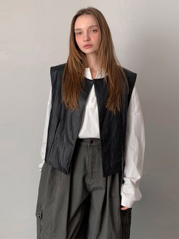 아이다 페이크 레더 베스트 (2colors)