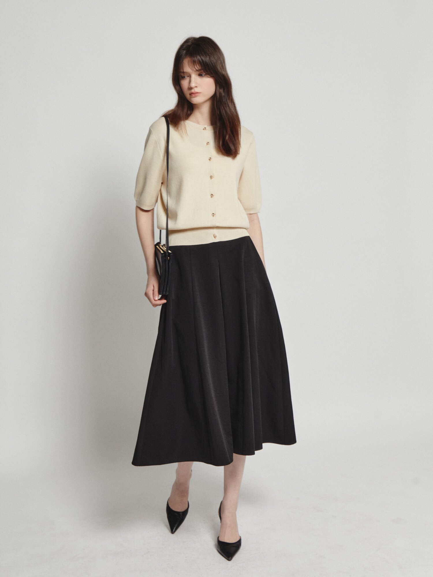 린넨 메탈 버튼 라운드넥 가디건 (CREAM)