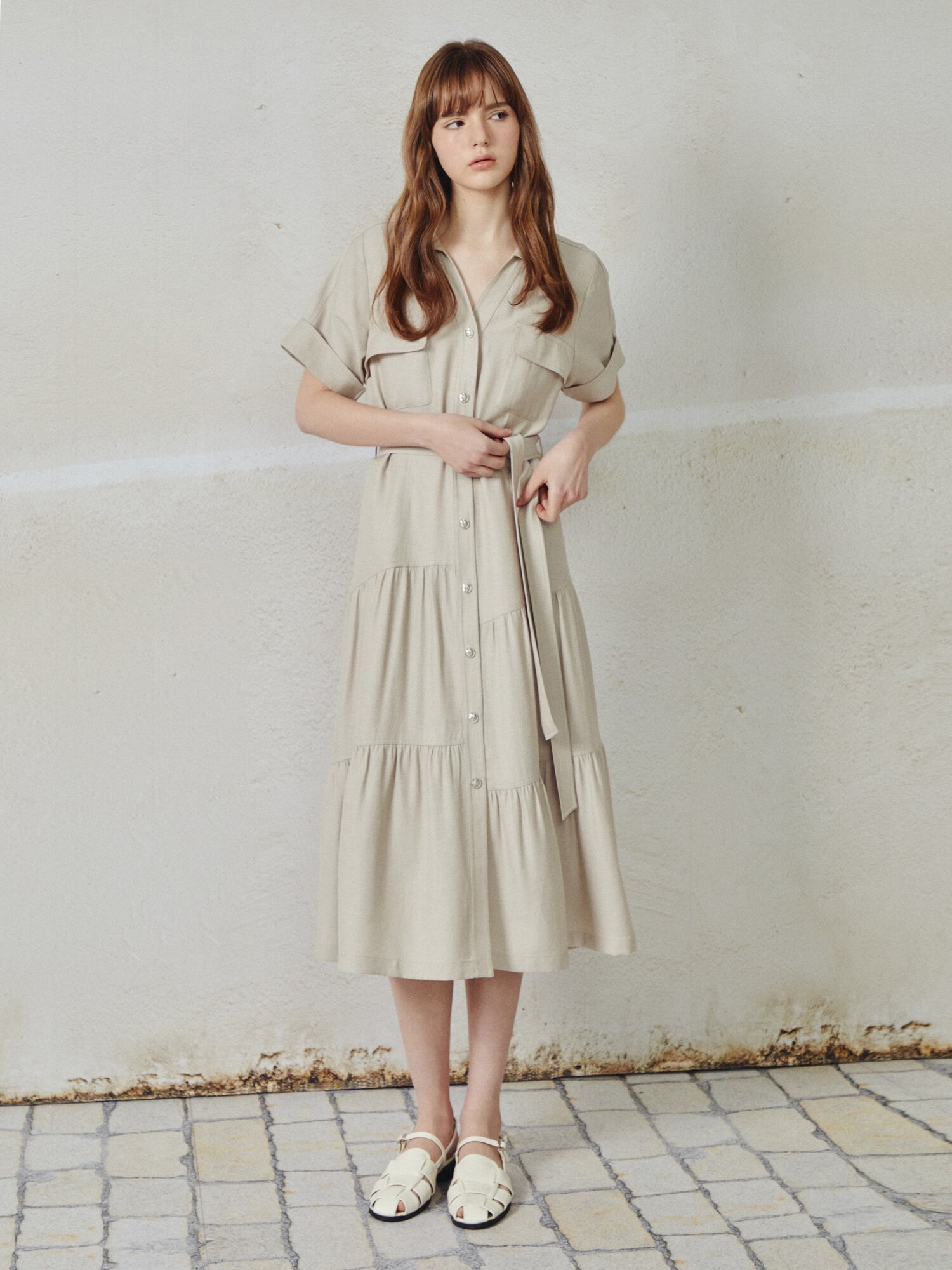 벨티드 셔링 오픈칼라 원피스 (BEIGE)