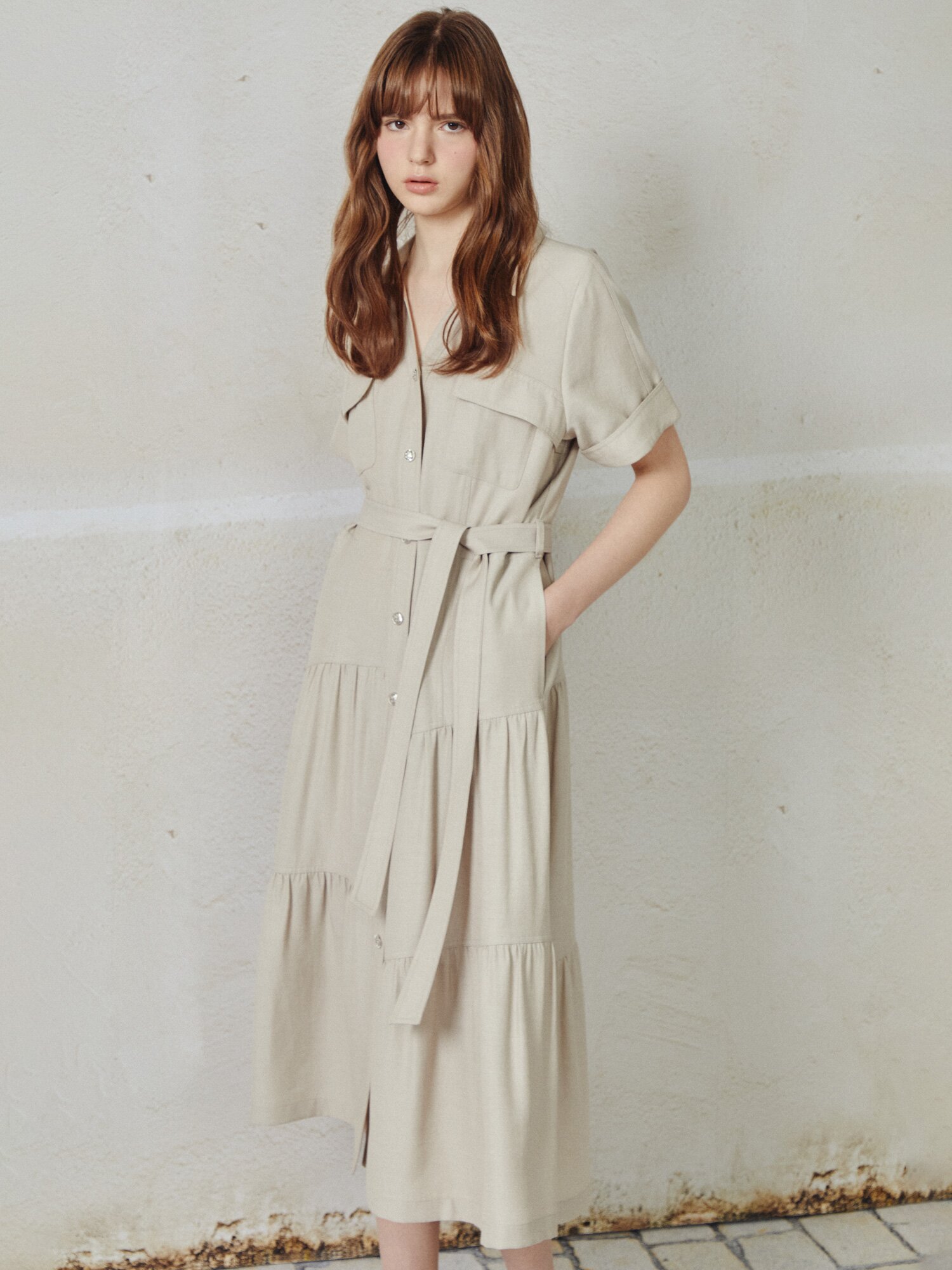 벨티드 셔링 오픈칼라 원피스 (BEIGE)