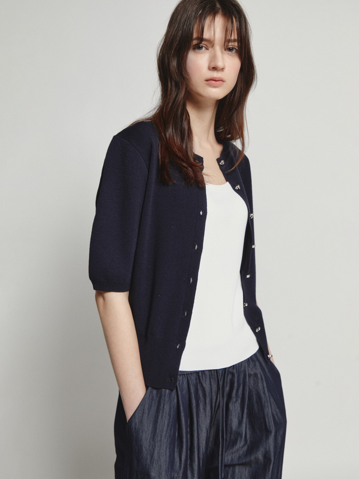 린넨 메탈 버튼 라운드넥 가디건 (NAVY)