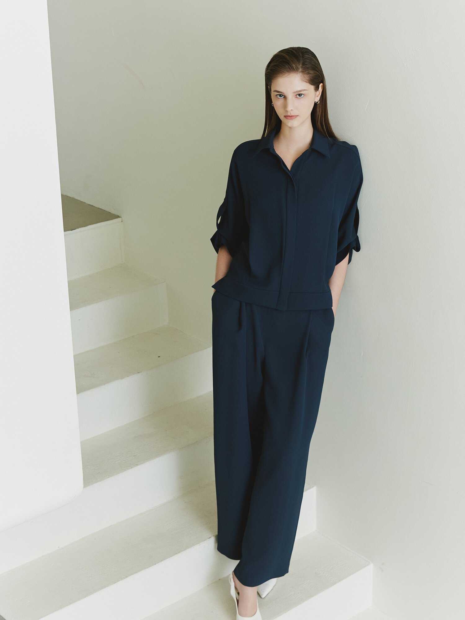 슬리브 버튼 블루종 블라우스 (NAVY)