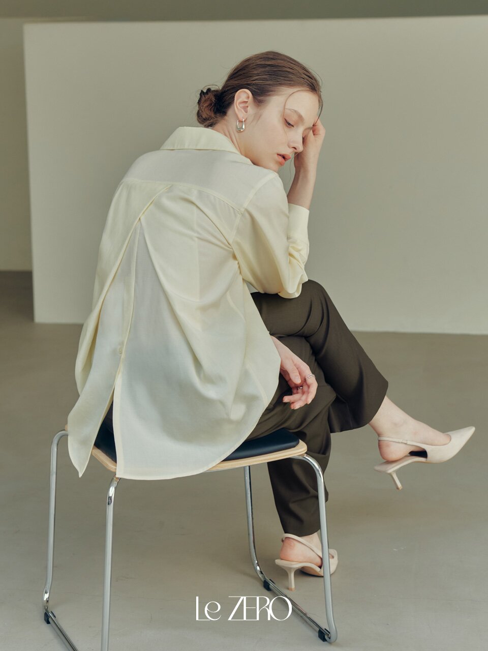 르제로 뒷 트임 버튼 셔츠 / 버터레몬