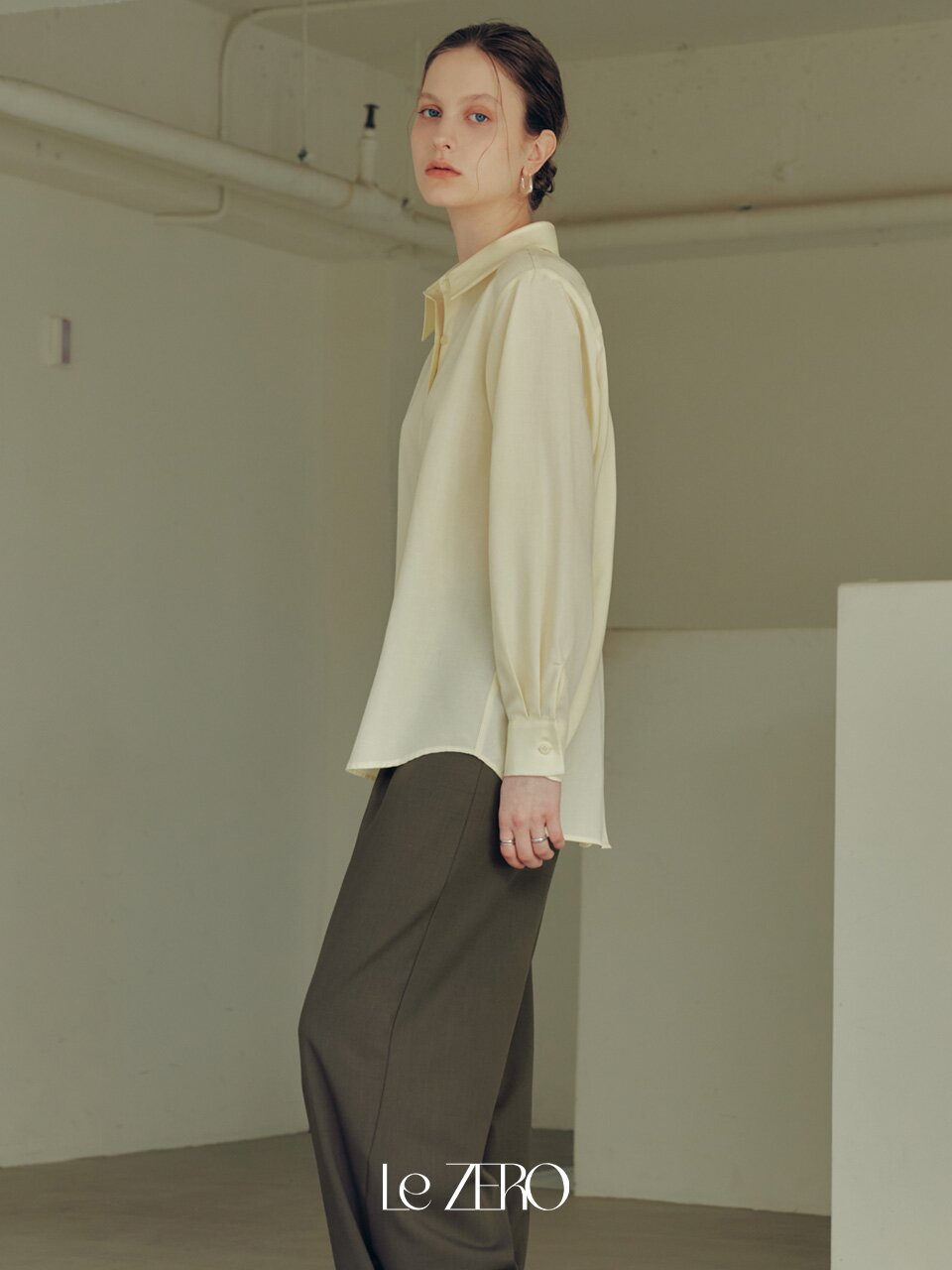 르제로 뒷 트임 버튼 셔츠 / 버터레몬