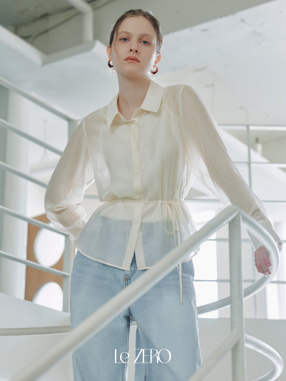 르제로 벨라 스트랩 블라우스 / 크림