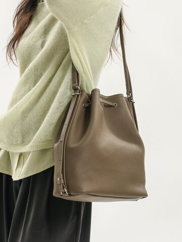 WD_Drawstring bucket bag_BROWN