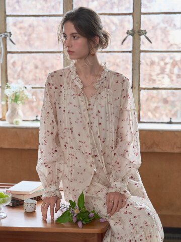 4/20일 예약배송_SR_Wind floral blouse