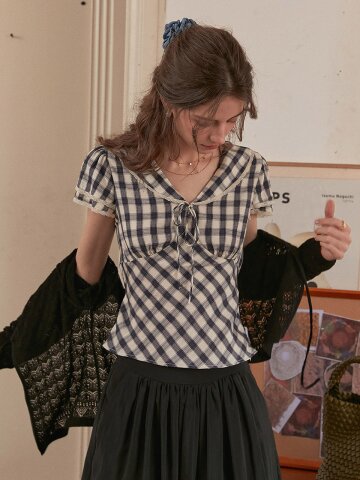 4/16일 예약배송_SR_Lace navy collar plaid blouse