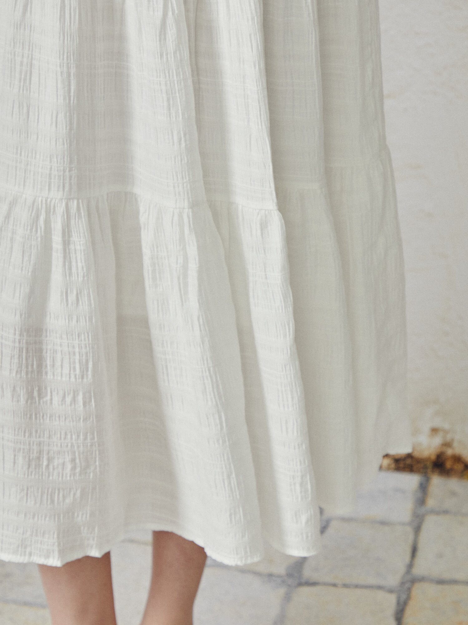 셔링 밴딩 플레어 스커트 (WHITE)