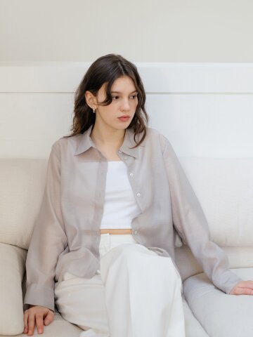 그레이 소프트 시어 셔츠
