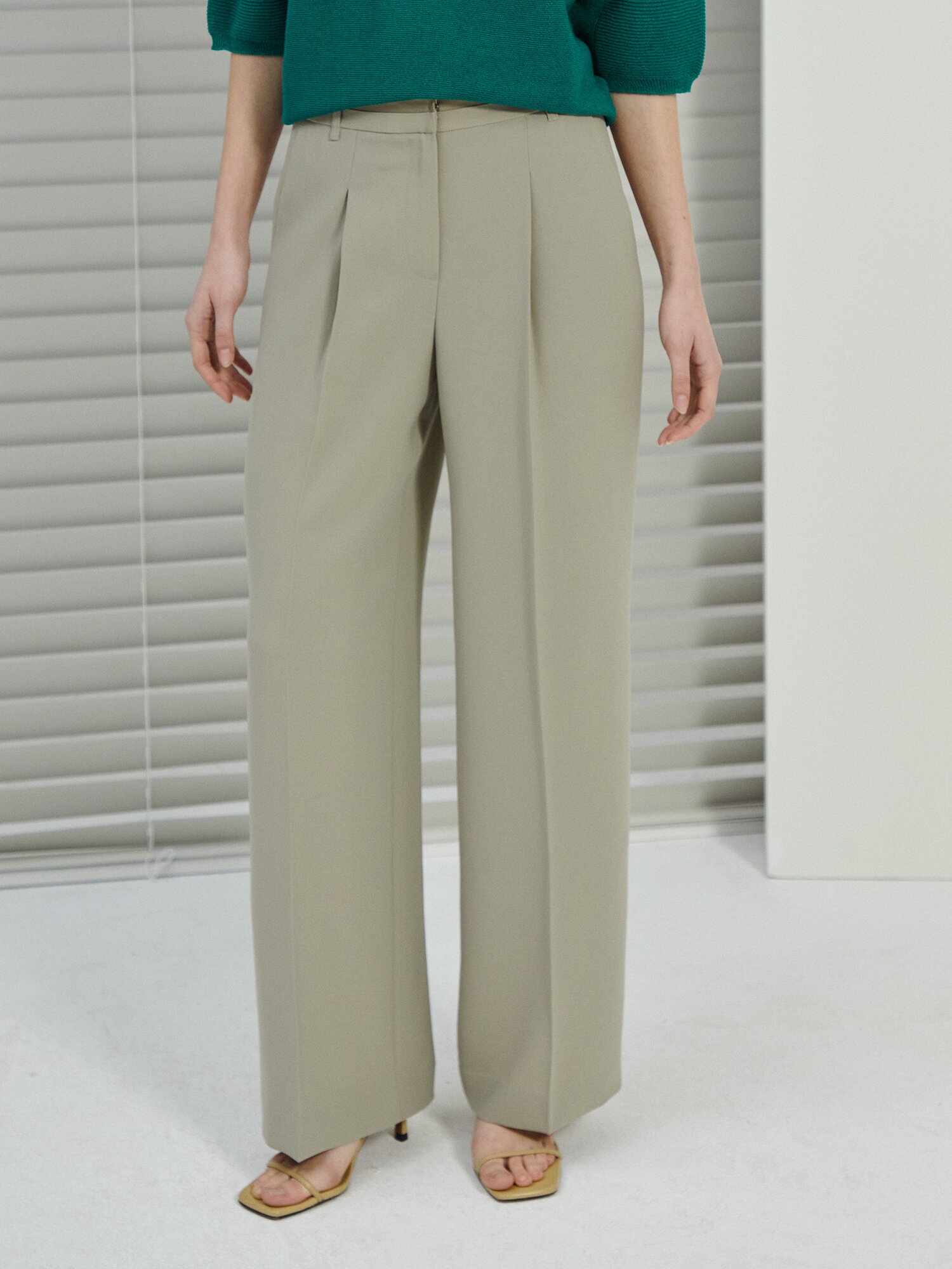 테이프 라인 원턱 와이드 팬츠 (LIGHT KHAKI)