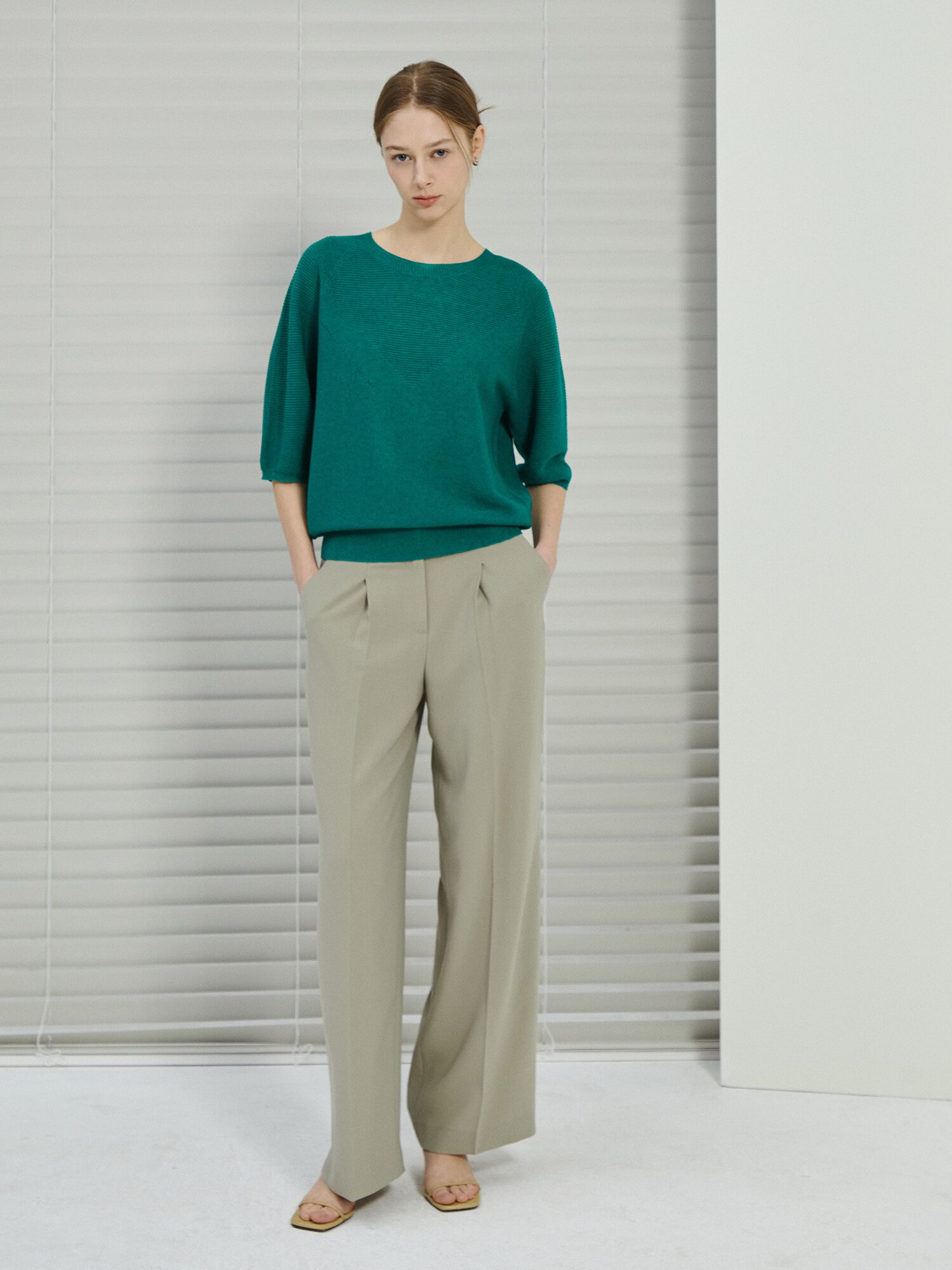 테이프 라인 원턱 와이드 팬츠 (LIGHT KHAKI)