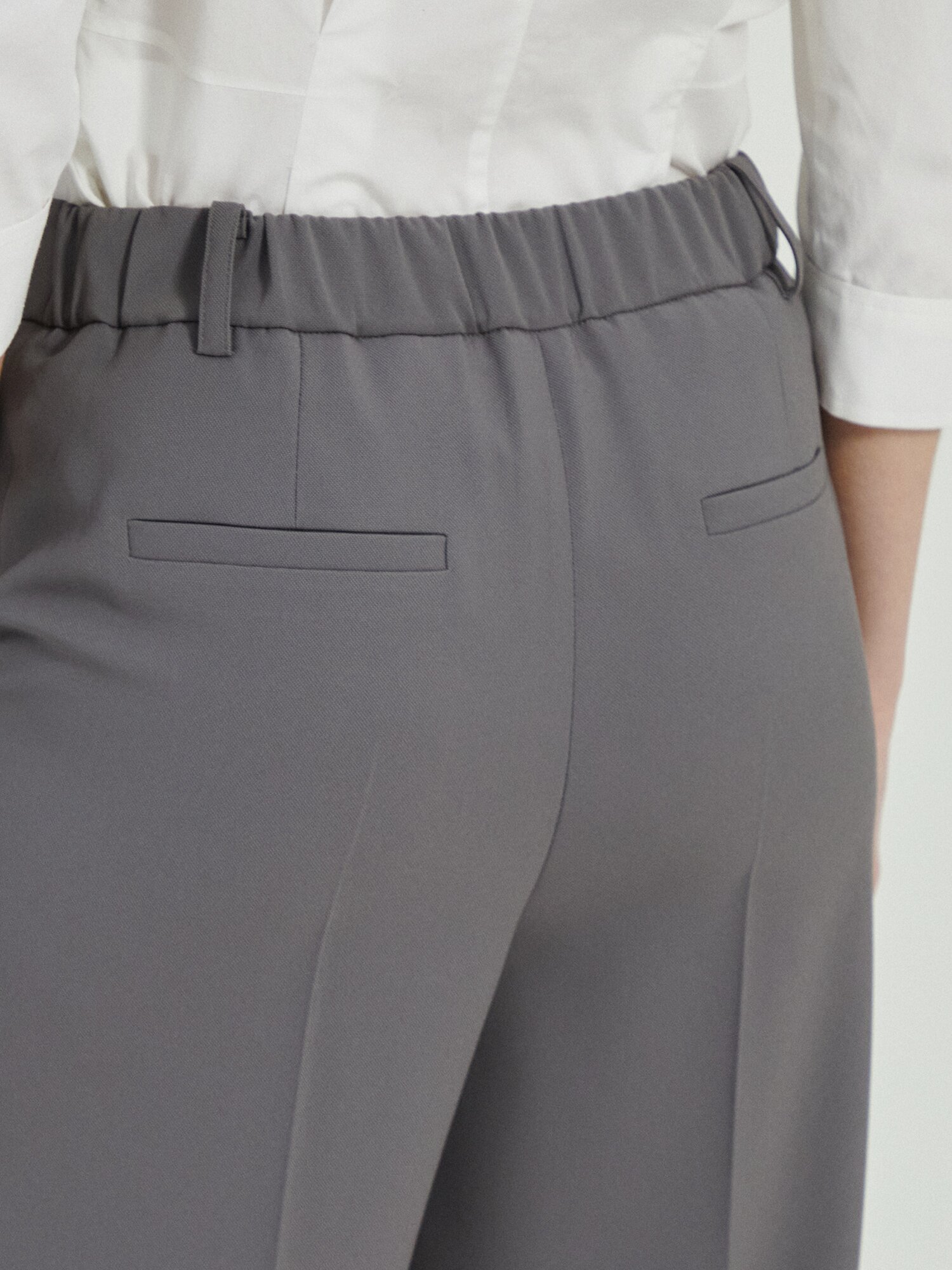 메탈 장식 백 밴딩 와이드 팬츠 (KHAKI)