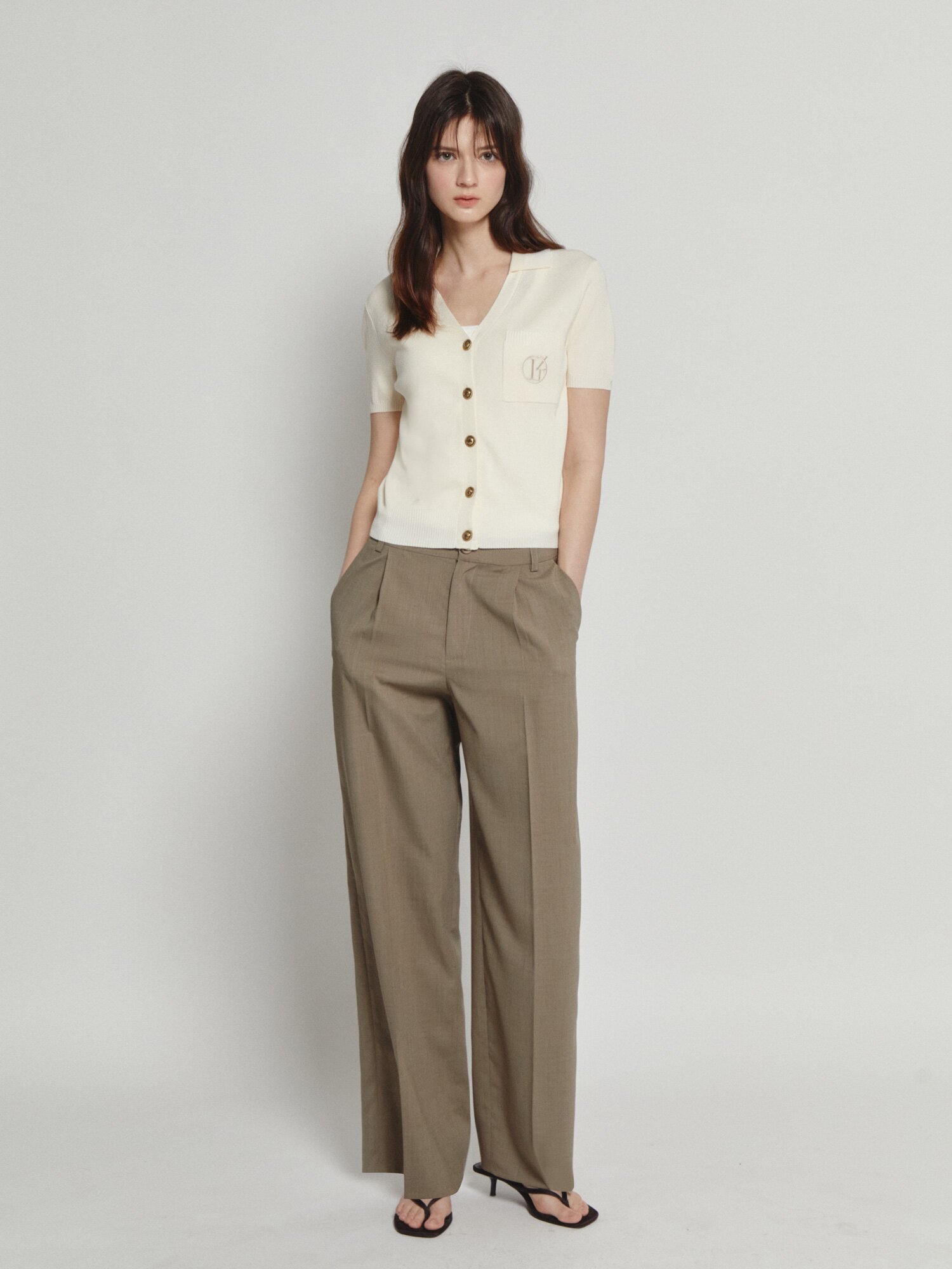 자수 포켓 브이 칼라 가디건 (IVORY)