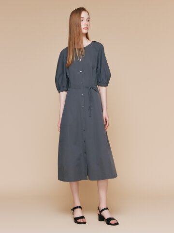 벨티드 라운드넥 플레어 원피스 