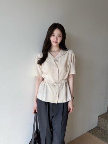 벨티드 레이어 칼라 블라우스 