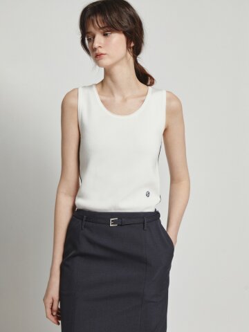 배색 로고 슬리브리스 니트 