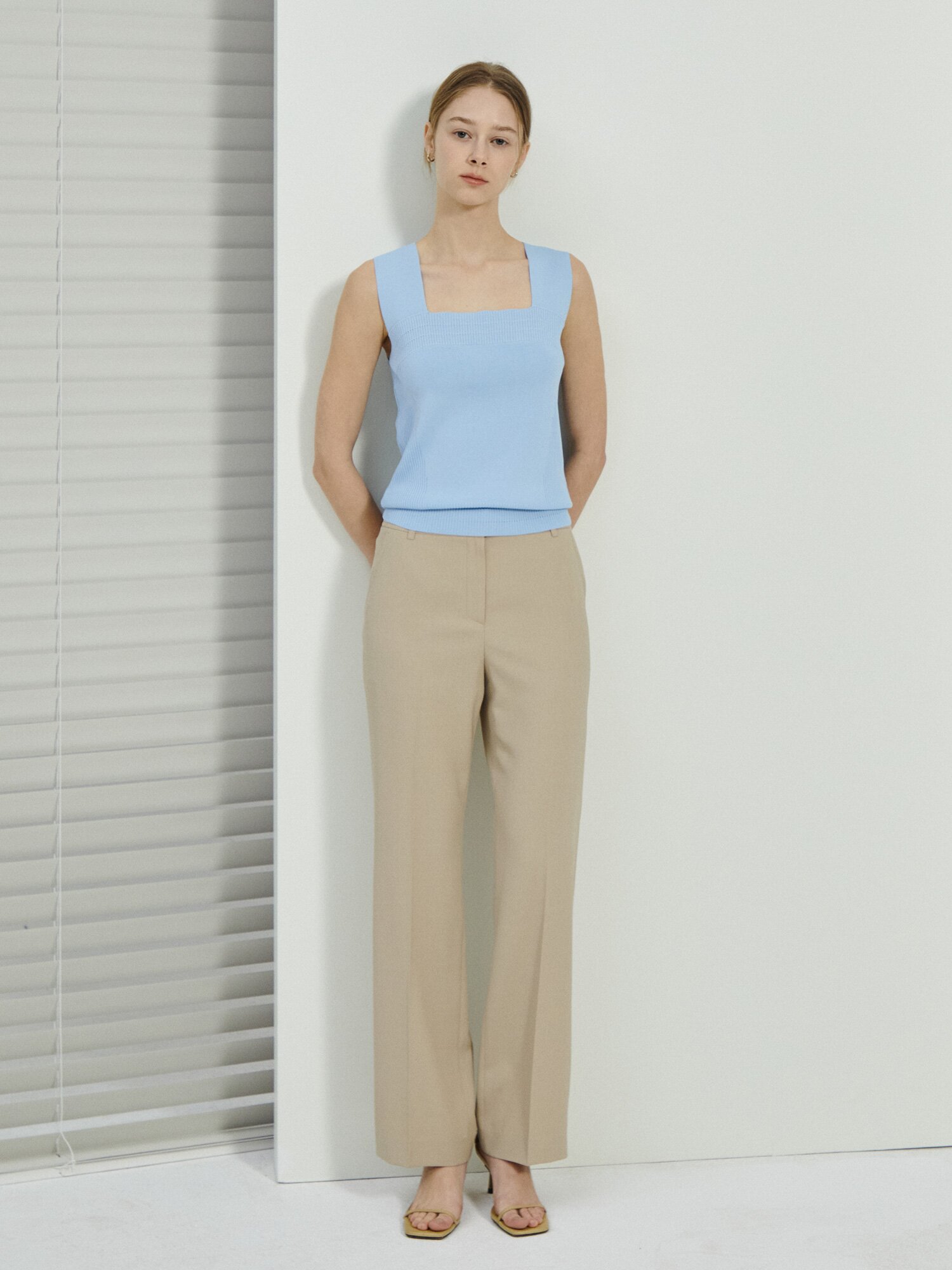 믹스 슬리브리스 스퀘어넥 니트 (LIGHT BLUE)