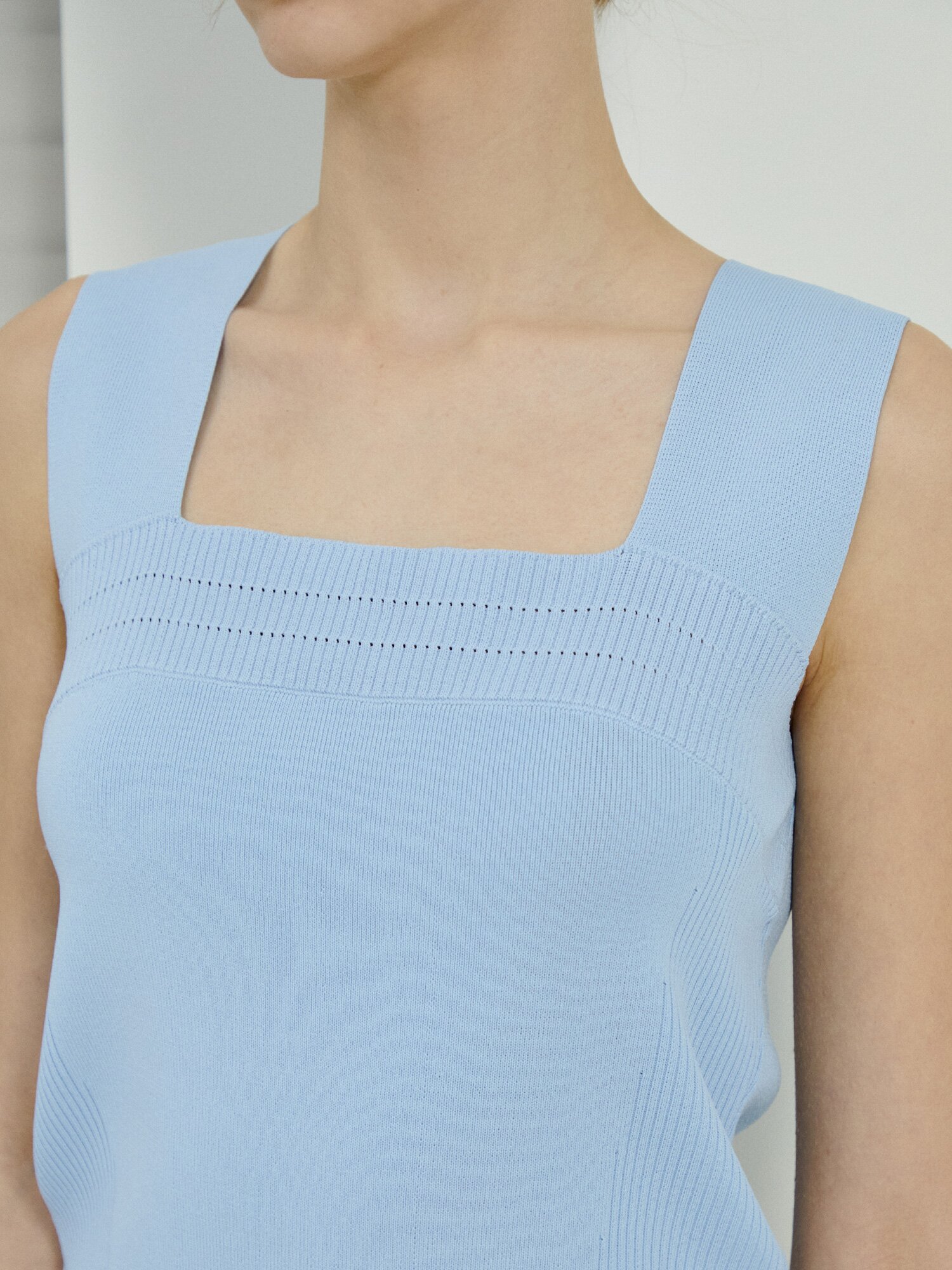 믹스 슬리브리스 스퀘어넥 니트 (LIGHT BLUE)