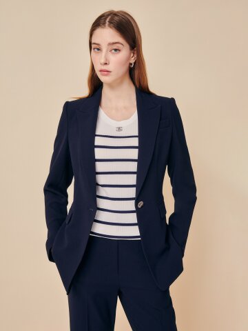 클린 텍스처드 시그니처 버클 재킷 